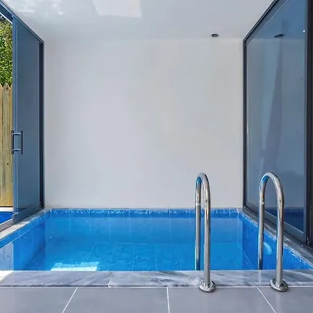 Vila Guenes Kalkan